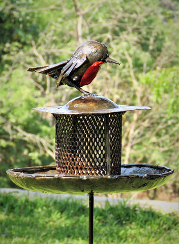 Bird Feeders & Bird Baths