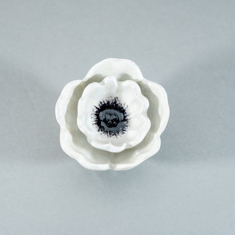 White Poppy Small 7 cm (Trade min 4 / Retail min 1) (***IN STOCK - MARCH 2024***)