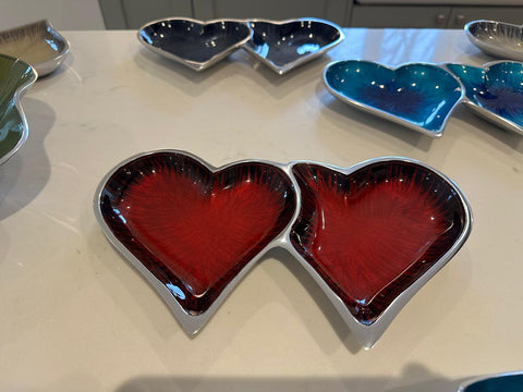 ❤️NEW PRODUCT - DUE IN APRIL 26 - PREORDER NOW❤️Brushed Red Double Heart Dish (Trade min 4 / Retail min 1)