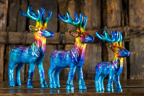 Rainbow Highland Stag Medium 14 cm (Trade min 4 / Retail min 1) - PREORDER NOW FOR MARCH DELIVERY