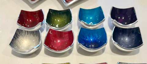 ⭐NEW PRODUCTS ALERT - DUE IN APRIL⭐  Coloured Mini Square Dish 7 cm (Trade min 8 per box / Retail min 1)