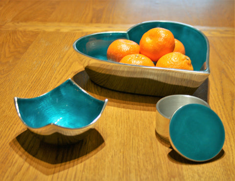 Aqua Heart Bowl (Trade min 4 / Retail min 1)