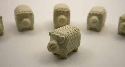 Mini Soapstone Sheep 3 cm (24 display box - min 24)