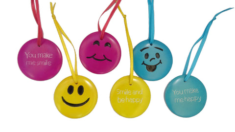 Hanging Happy Soapstone Smileys 5 cm (24 display box - min 24)