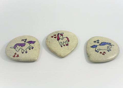 Unicorn Pebbles 5 cm (24 display box - min 24)