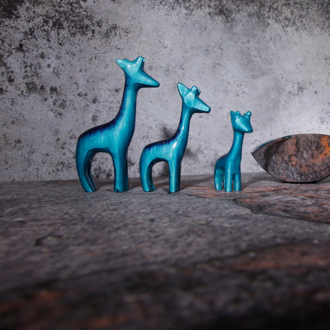 Brushed Aqua Giraffe Medium 12 cm (Trade min 4 / Retail min 1)